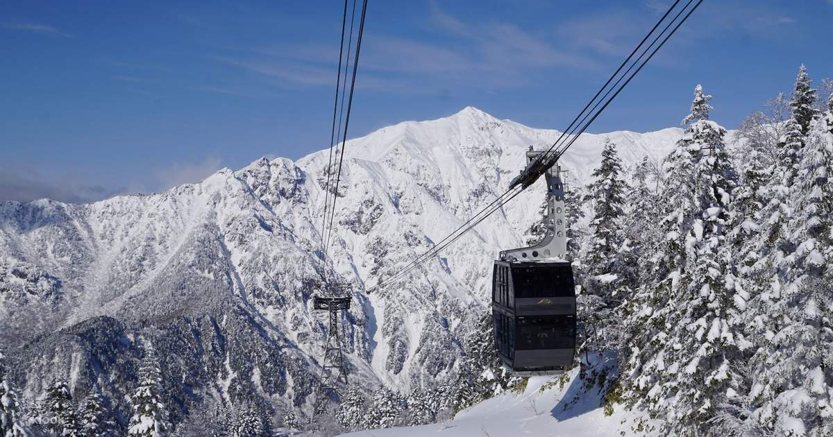 Magnificent Winter Scenery: Shin-Hotaka Ropeway and Snow Corridor